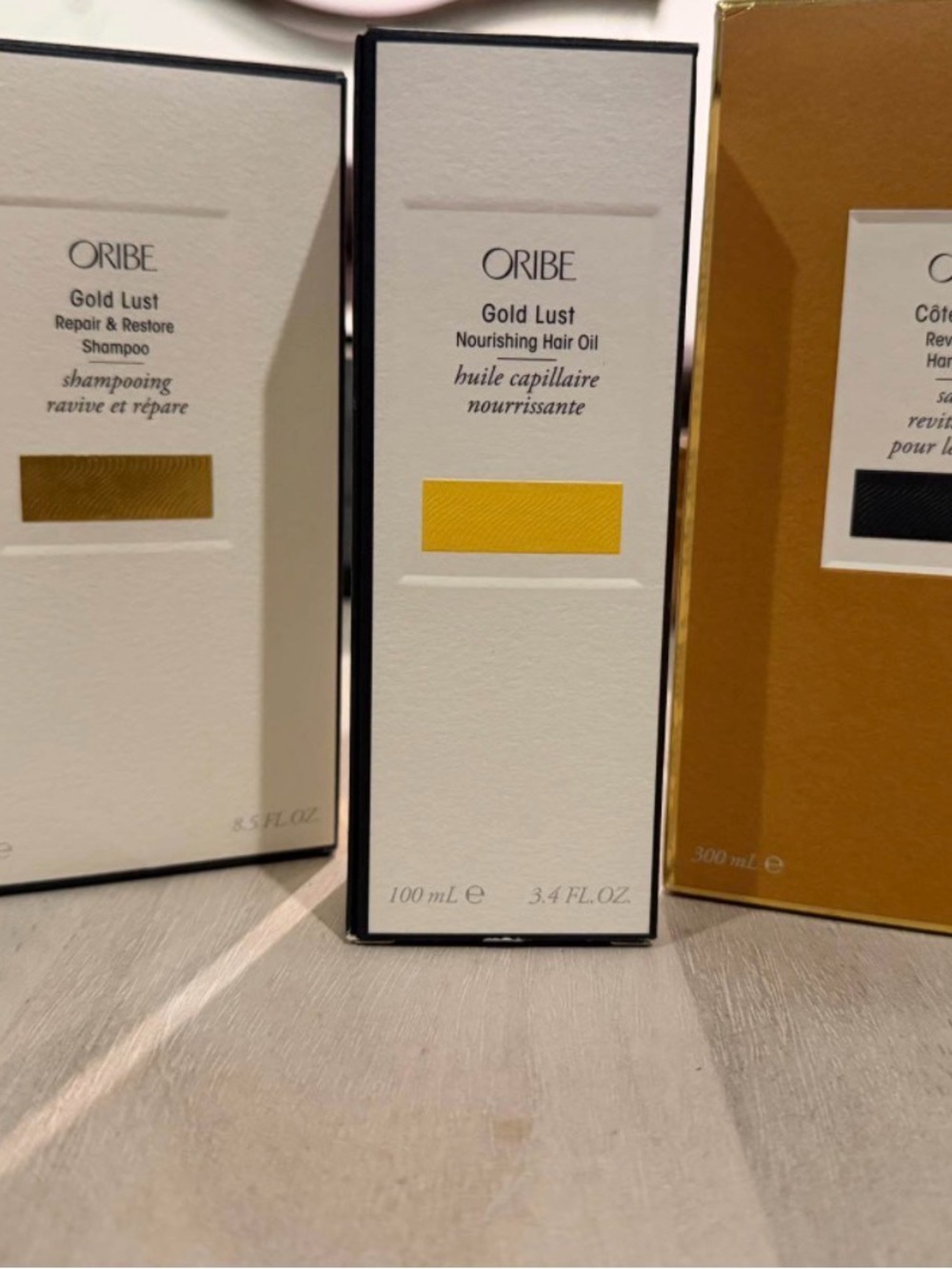 Oribe Gold Lust Nourishing Hair Oil - Yellow and Gold Accents